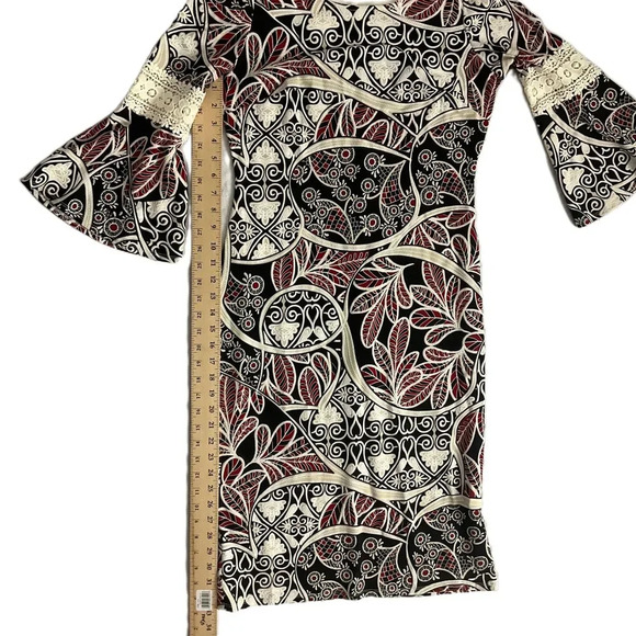 Bell Sleeve Embroidered Midi Dress Size 6 - Picture 6 of 8